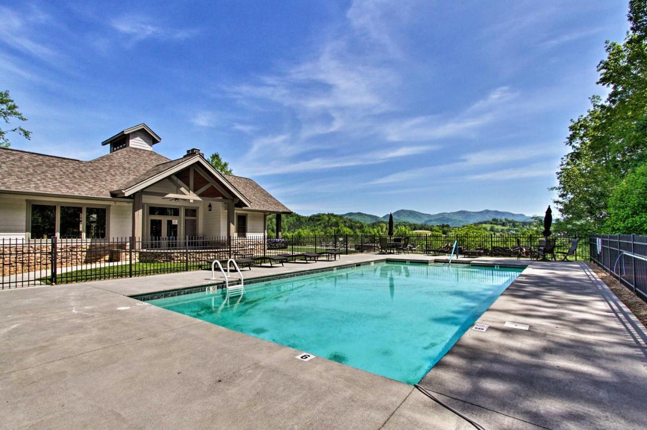 Chic Townsend Condo With Saltwater Pool! Exterior photo